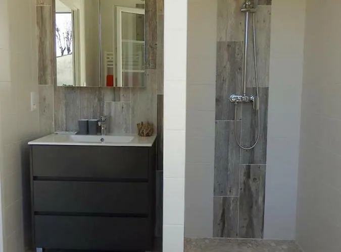 Holiday home Au Bois Flotte Saint-Pierre-d'Oleron